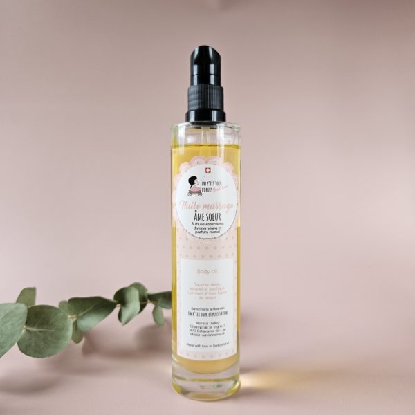 Flacon d’huile de massage Âme Sœur au parfum monoï et à l’huile essentielle d’ylang-ylang bio