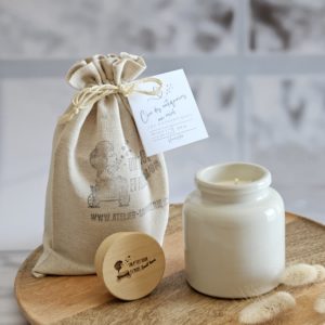 bougie parfumée cire des antiquaires au miel artisanale