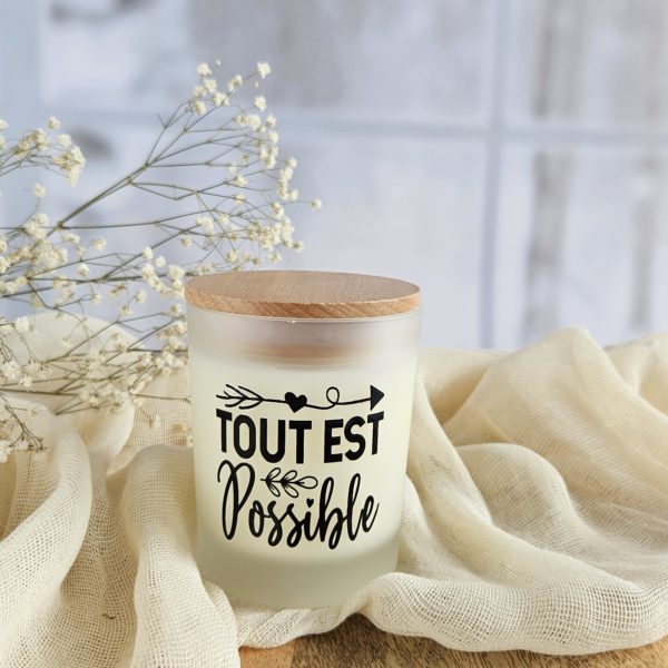 Bougie sous les étoiles message-Tout est possible